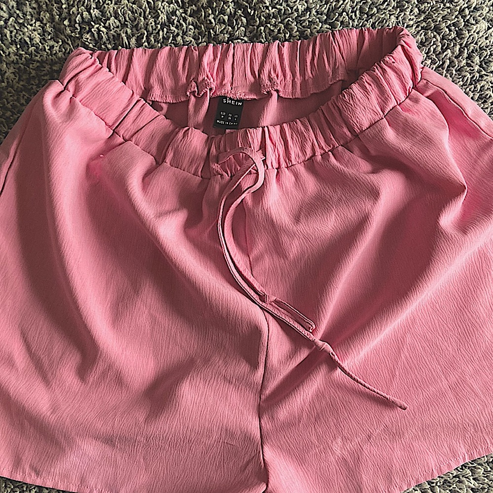 These shorts are too big for me and they are comfortable stretchy shorts